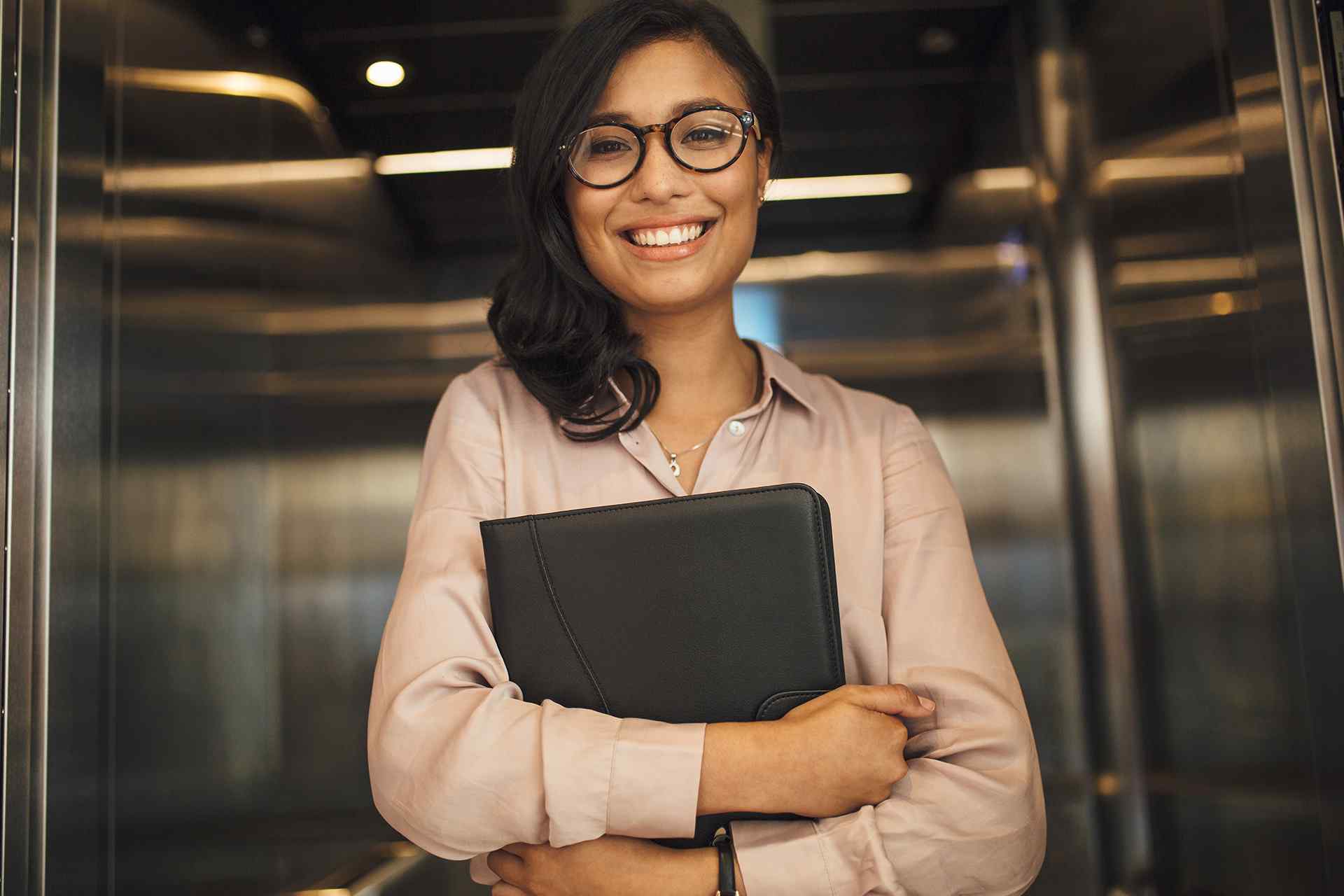 https://multiculturemortgage.com/wp-content/uploads/2020/09/fluid_hero_06.jpg